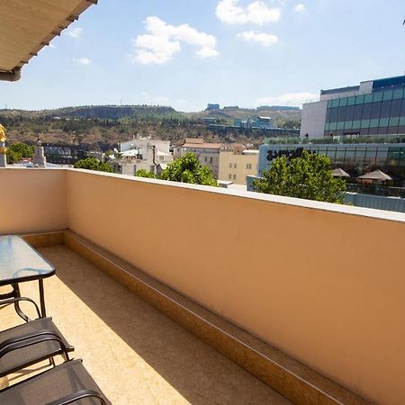 Big Terrace Apartment On Liberty Square Tbilisi Exteriör bild